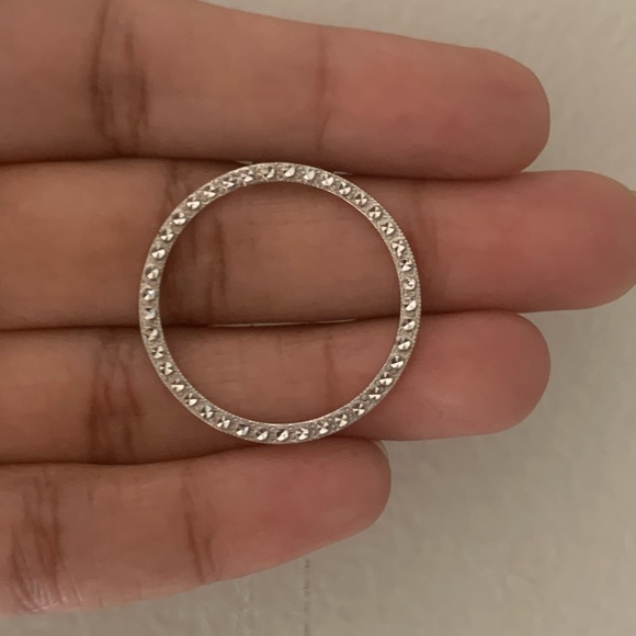 10k White Gold Diamond Pendant Necklace